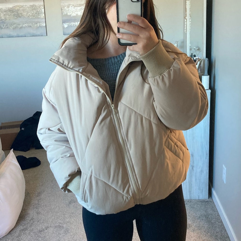 Puffer Coat (S) Beige NEW